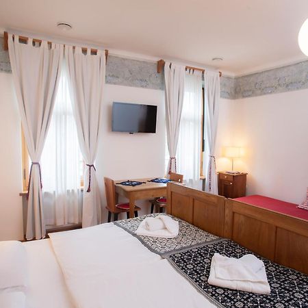 Pr'Gavedarjo Eco Heritage B&B Kranjska Gora Kamer foto