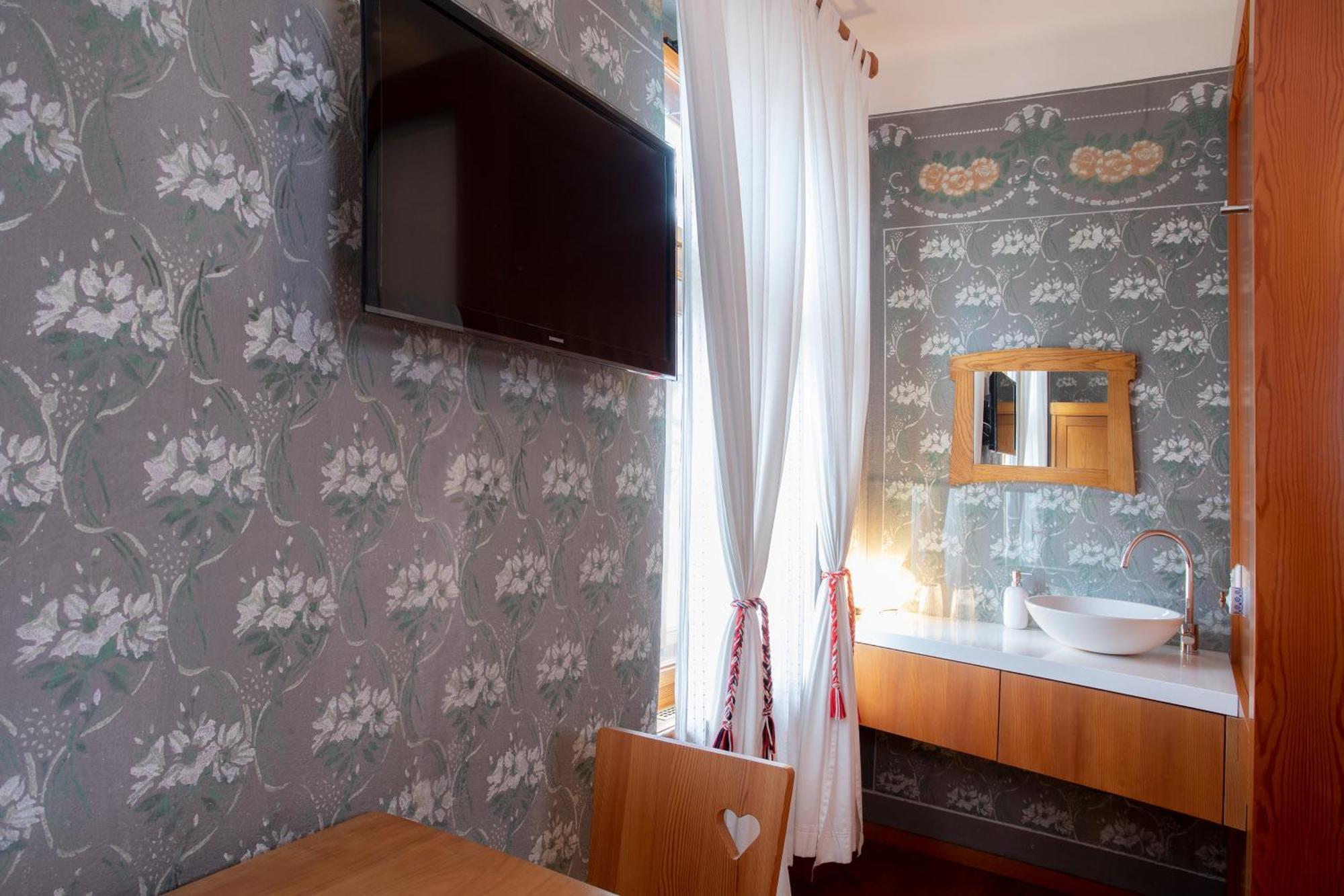Pr'Gavedarjo Eco Heritage B&B Kranjska Gora Kamer foto